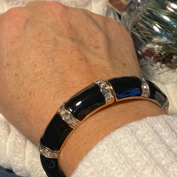 🔥 HOT ♥️ NEW BOMBSHELL BRACELET STRETCH BLACK GOLD BANGLE SPARKLING STATEMENT - Picture 10 of 10